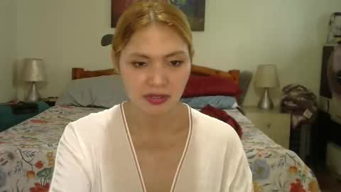 Snapshot of dayanasangre chatting on 01.12.25 Dayana Cristal online show from 01.12.25