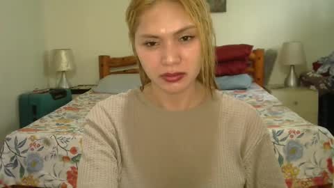 Snapshot of dayanasangre chatting on 01.13.25 Dayana Cristal online show from 01.13.25