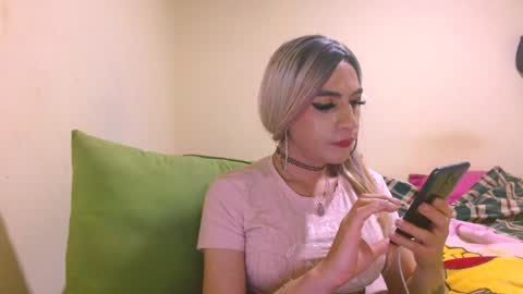 dayanna_01_ online show from 12.29.24