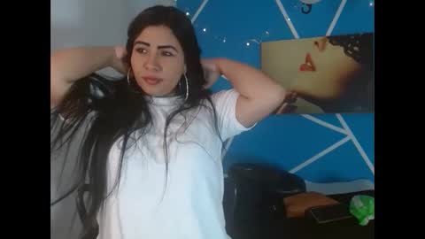 dayanna_lovee online show from 11.19.25