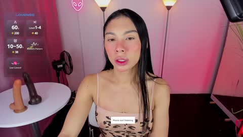 I am Dayanna  tecca online show from 12.16.24