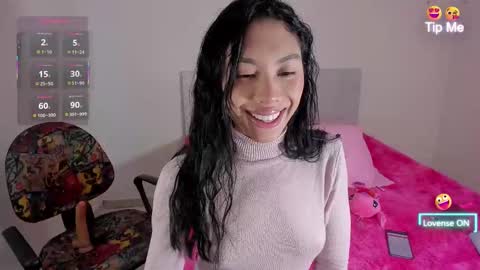 I am Dayanna  tecca online show from 02.17.25