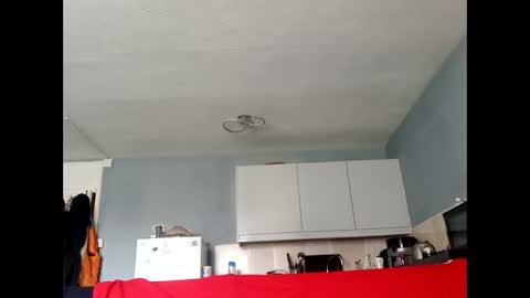 Snapshot of dazzill chatting on 02.02.25 Dazzill online show from 02.02.25