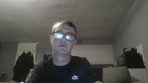 Snapshot of dazzill chatting on 11.07.25 Dazzill online show from 11.07.25