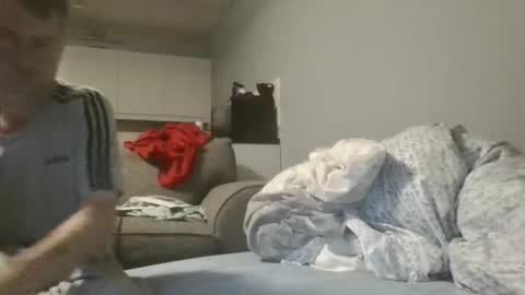 Snapshot of dazzill chatting on 11.19.25 Dazzill online show from 11.19.25