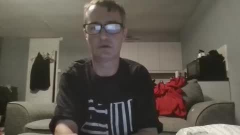 Snapshot of dazzill chatting on 11.26.25 Dazzill online show from 11.26.25