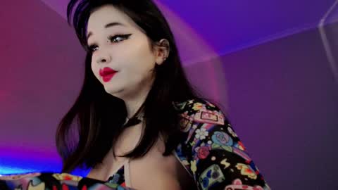 Natsumi online show from 10.13.25