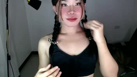 Snapshot of dazzzlingcarol chatting on 07.03.26 dazzzlingcarol online show from 07.03.26