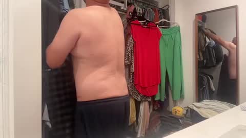 Snapshot of ddaddy32410 chatting on 07.26.26 ddaddy32410 online show from 07.26.26