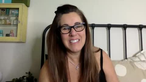 DDMolly online show from 01.02.25