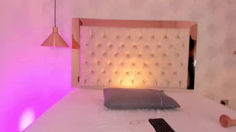 dea_athenea online show from 11.15.25