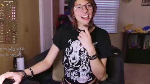 Snapshot of deadratsoup chatting on 10.07.25 Rat online show from 10.07.25