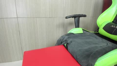 Snapshot of deanlek chatting on 01.25.25 Dean online show from 01.25.25