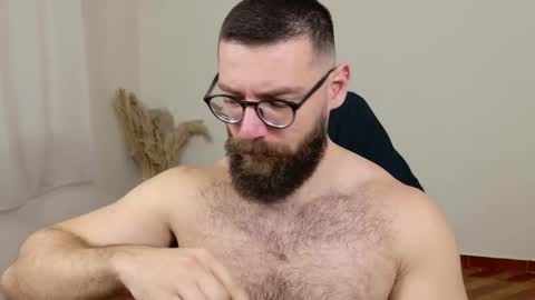 Snapshot of deanlek chatting on 11.11.25 Dean online show from 11.11.25