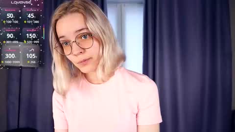 Charlie 18yo online show from 11.01.25