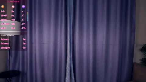 Charlie 18yo online show from 11.26.25