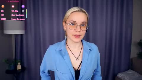 Charlie 18yo online show from 12.05.25