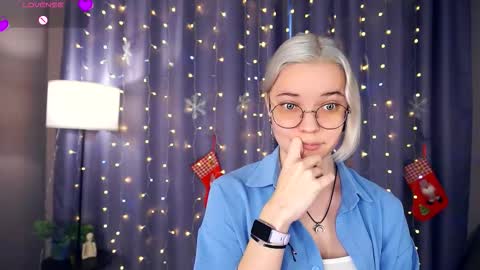 Charlie 18yo online show from 12.15.25