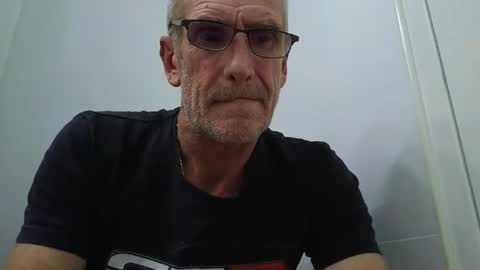 deanofflove2210 online show from 06.25.26