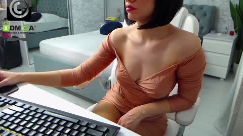 Elly online show from 12.05.24