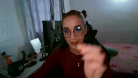 Snapshot of dear_juliet chatting on 09.11.25 Juliet online show from 09.11.25