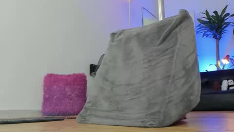 dearmilu28 online show from 03.25.26