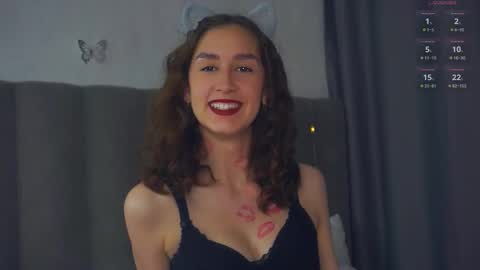 Snapshot of debbibelgard chatting on 09.25.25 Belga online show from 09.25.25