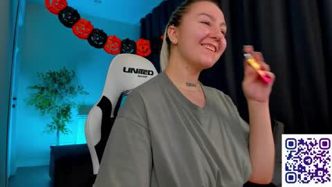 Debbie Mon Tue Fri Sun Sat GMT 3 1000am - 0400pm  online show from 10.31.25