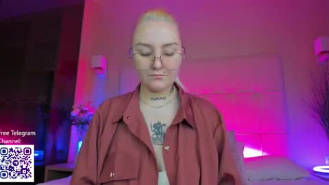 Debbie Mon Tue Fri Sun Sat GMT 3 1000am - 0400pm  online show from 12.05.25