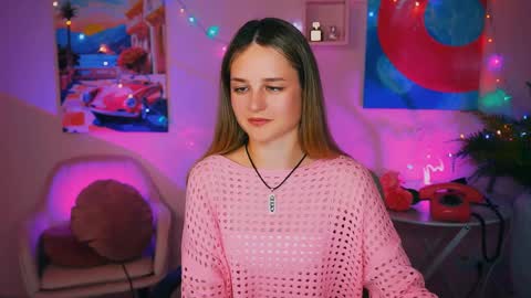 Snapshot of deboralarson chatting on 12.15.24 Debora online show from 12.15.24