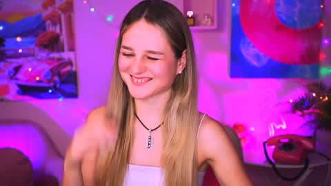 Snapshot of deboralarson chatting on 01.08.25 Debora online show from 01.08.25