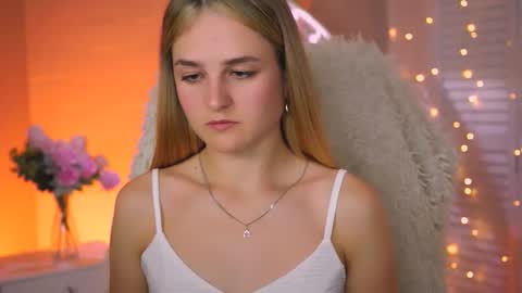 Snapshot of deboralarson chatting on 09.21.25 Debora online show from 09.21.25