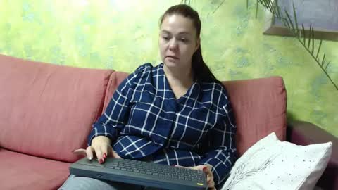 deea1805 online show from 12.29.24