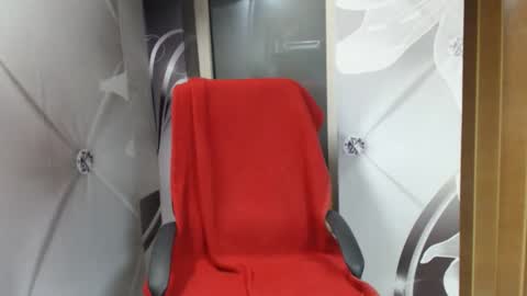 hi guys i m a cute milf i m here for good time and nice people pls be respectfool and enjoy me online show from 11.02.25