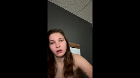 deepthroatqueen33 online show from 01.13.26