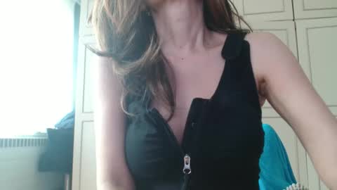 KamiDevi online show from 04.18.26