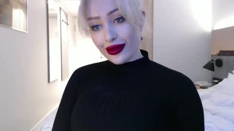 Snapshot of deewhitee chatting on 01.26.25 Jenna online show from 01.26.25