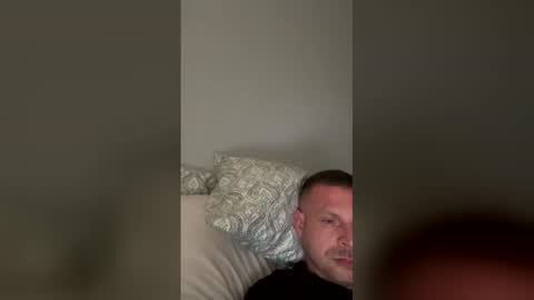 Snapshot of deezznutt chatting on 02.15.26 deezznutt online show from 02.15.26