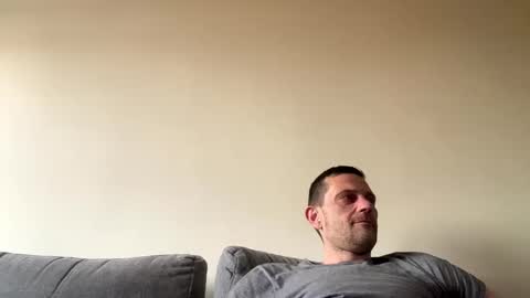 Snapshot of defloy chatting on 01.01.25 Defloy online show from 01.01.25