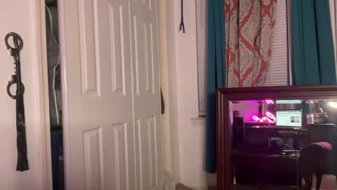 Tori online show from 11.14.25