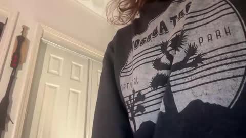 Tori online show from 12.15.25