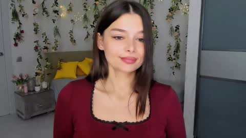 Snapshot of degreeofsincerity chatting on 10.28.25 DegreeOfSincerity online show from 10.28.25