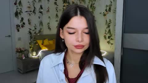 Snapshot of degreeofsincerity chatting on 11.12.25 DegreeOfSincerity online show from 11.12.25