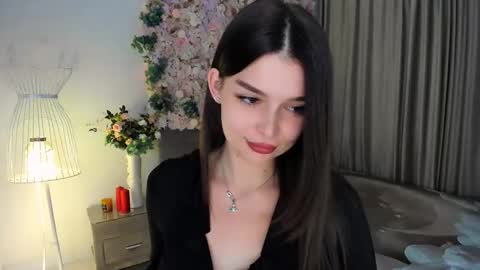 Snapshot of degreeofsincerity chatting on 12.04.25 DegreeOfSincerity online show from 12.04.25