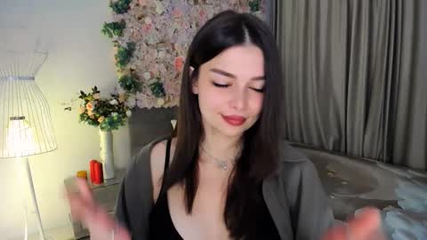 Snapshot of degreeofsincerity chatting on 12.05.25 DegreeOfSincerity online show from 12.05.25