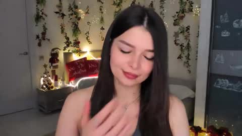 Snapshot of degreeofsincerity chatting on 12.16.25 DegreeOfSincerity online show from 12.16.25