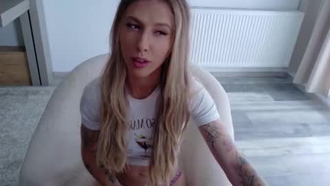 Di online show from 10.24.25