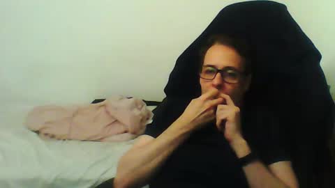 Snapshot of deimosmad chatting on 12.20.25 deimosmad online show from 12.20.25