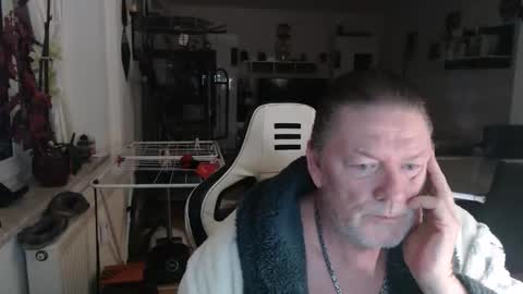 deinprinz2312 online show from 01.17.26