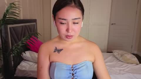 Snapshot of deiri_destiny chatting on 07.09.26 sexy bimbo little kitty asian misstress quen princes sexy girl you can just call me pleasure online show from 07.09.26